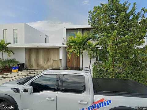 6Th, Lake Worth, FL 33460