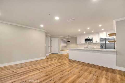 Las Colinas, CORONA, CA 92879