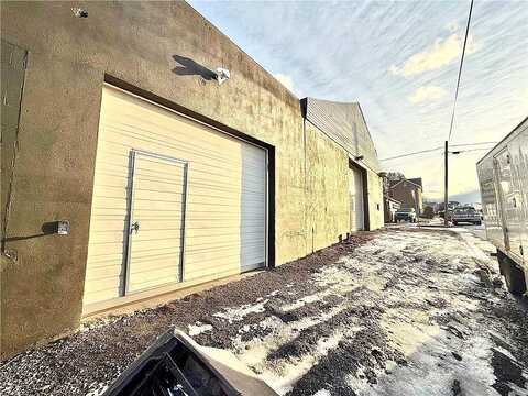 1St, WHITEHALL, PA 18052