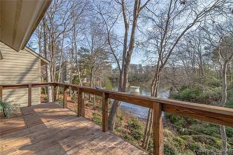 Villa Ridge #4F, Hartfield, VA 23071