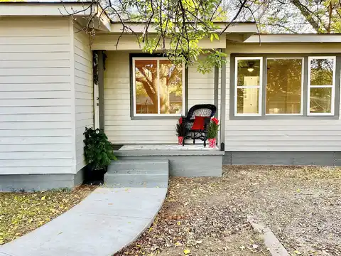 And B Vine Street, Bridgeport, TX 76426