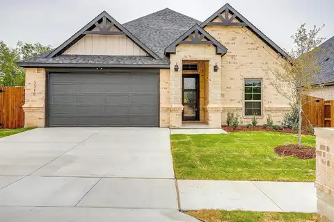 N Grove, Fort Worth, TX 76106