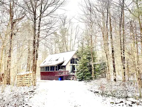 King Arthur Road, Pocono Lake, PA 18347