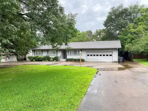 Se 33Rd, Paris, TX 75460