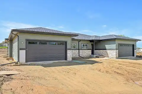Fawn Valley Court, Reedsburg, WI 53959