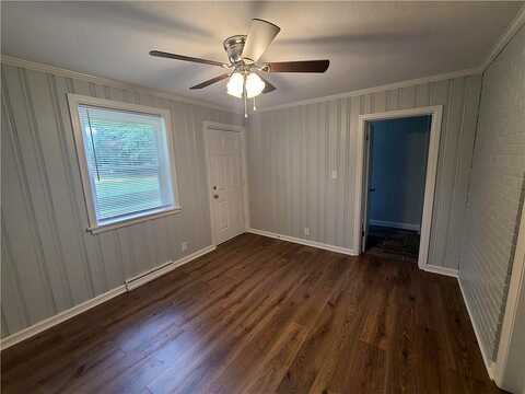 Lott, EIGHT MILE, AL 36613