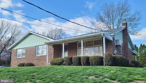 Chestnut, LEESPORT, PA 19533