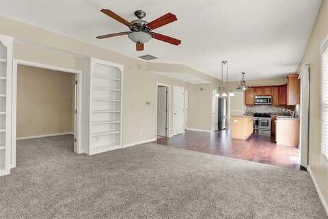 Brittany, ZIONSVILLE, IN 46077