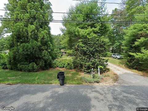 Bauer, MANORVILLE, NY 11949