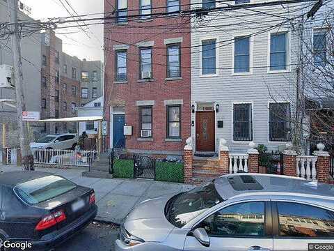 Wyona, BROOKLYN, NY 11207