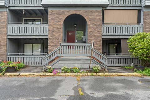 Trolley Crossing, MIDDLETOWN, CT 06457