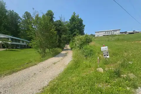 Hillcrest, SAINT ALBANS, WV 25177