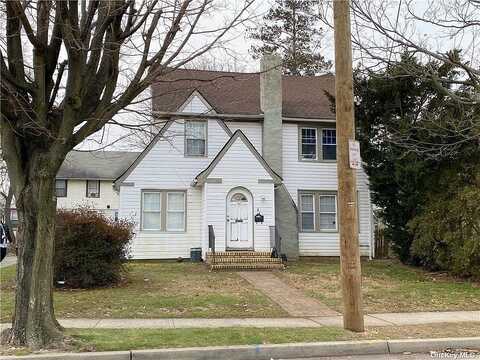 Warner, HEMPSTEAD, NY 11550