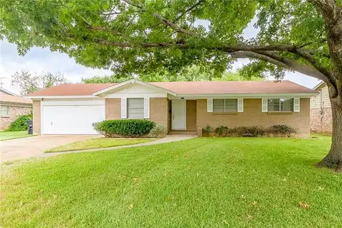 Davis, CLEBURNE, TX 76033