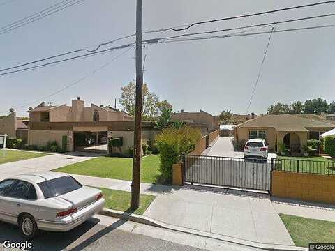 215Th, LAKEWOOD, CA 90715