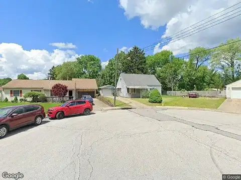 Janis, AKRON, OH 44314