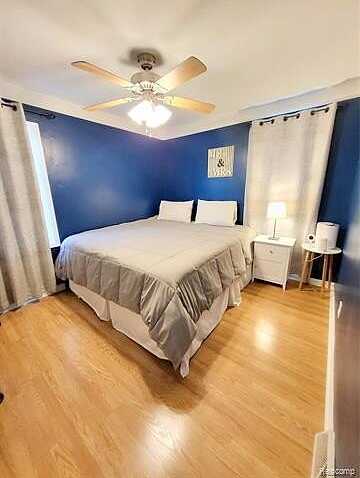 Walnut, SOUTHGATE, MI 48195