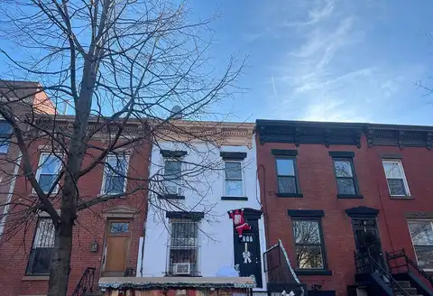 Hull, BROOKLYN, NY 11233
