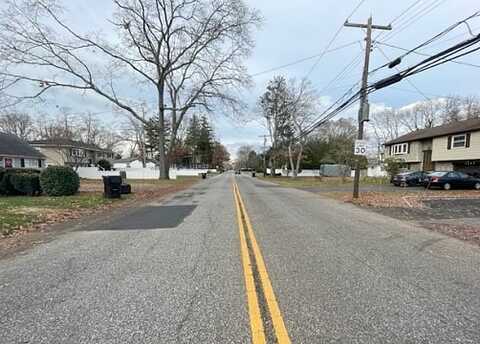 Saxon, BAY SHORE, NY 11706