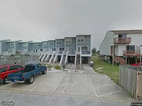 Tina, NAVARRE, FL 32566