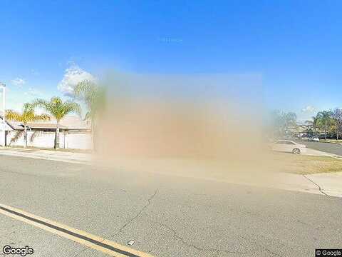 Versailles, LAKE ELSINORE, CA 92530