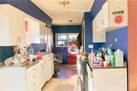 Helen Hocker, ELK CITY, OK 73644