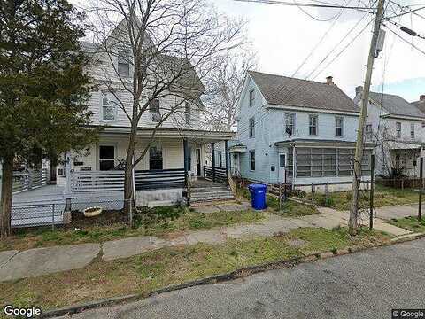 S 4Th St, Millville, NJ 08332