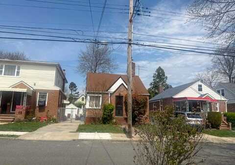 223 15 114Th Rd, Cambria Heights, NY 11411