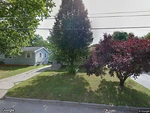 38Th, DES MOINES, IA 50317