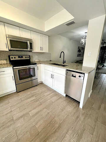 15Th, DEERFIELD BEACH, FL 33442
