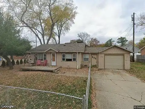 Circle, WEST BLOOMFIELD, MI 48324