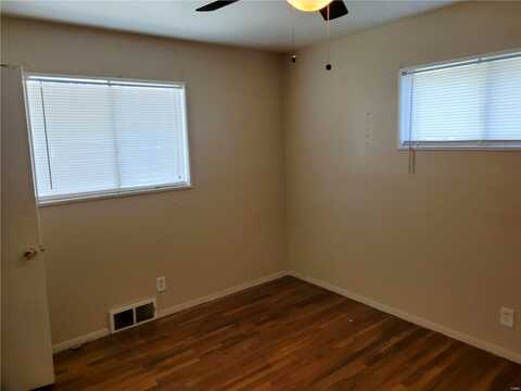 Elmdale, SAINT LOUIS, MO 63135