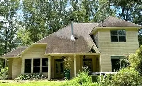 Bates, HAMMOND, LA 70403