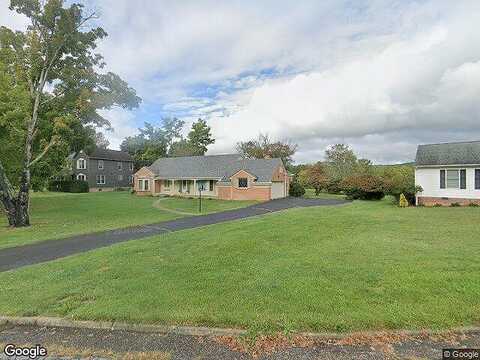 Courtland, LEXINGTON, VA 24450
