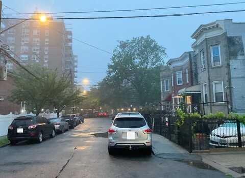 Cruger, BRONX, NY 10467