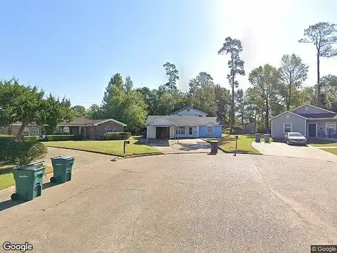 Roslyn, BEAUMONT, TX 77708