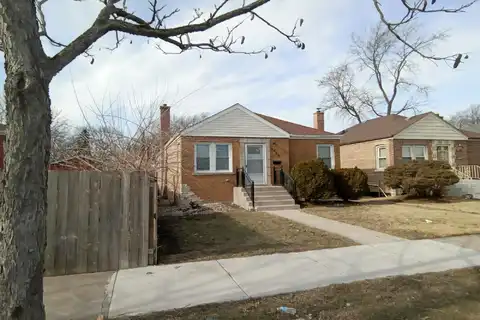 Columbus, CHICAGO, IL 60652