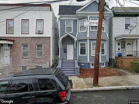 Arverne, IRVINGTON, NJ 07111