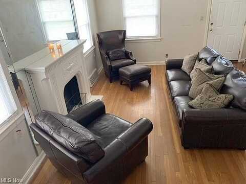 Fairoaks, CLEVELAND, OH 44121