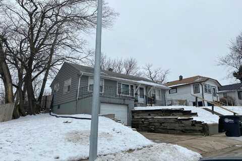 Grover, OMAHA, NE 68105