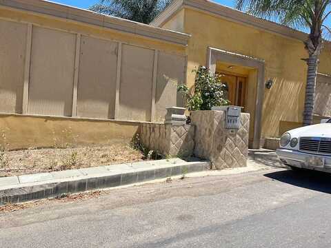 Camino De La Cumbre, SHERMAN OAKS, CA 91423