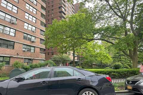 Grand St F1606, New York, NY 10002