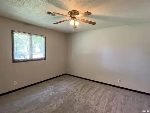 3Rd Avenue A, HAMPTON, IL 61256