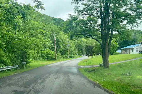 Lewis Creek, HONAKER, VA 24260