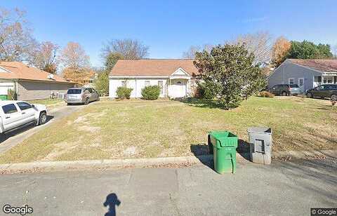 Ludi Mae, CHARLOTTE, NC 28227