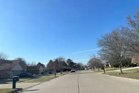 Rivergate, CLINTON TOWNSHIP, MI 48038