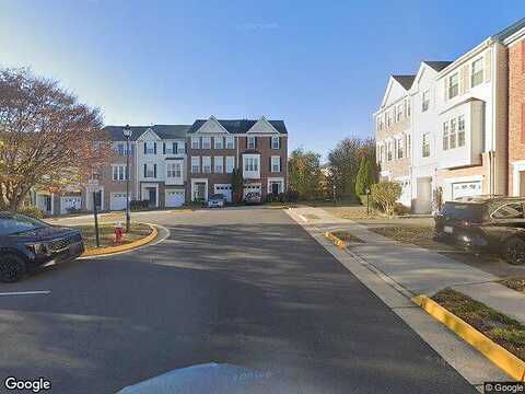 Doyle, LEESBURG, VA 20176