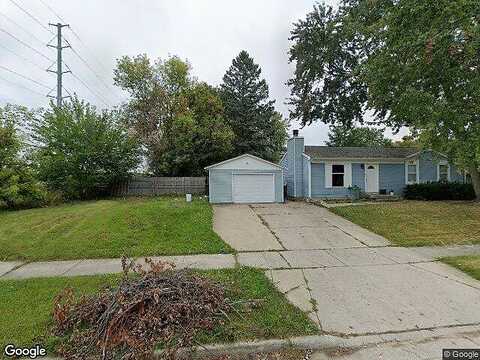 Mccourt, LANSING, MI 48911