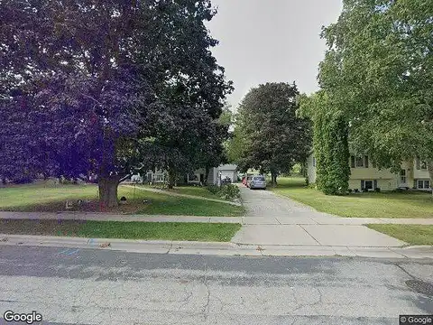 Ollie, COTTAGE GROVE, WI 53527