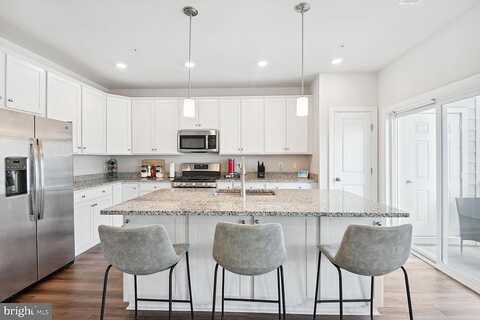 Lanteen, LANHAM, MD 20706